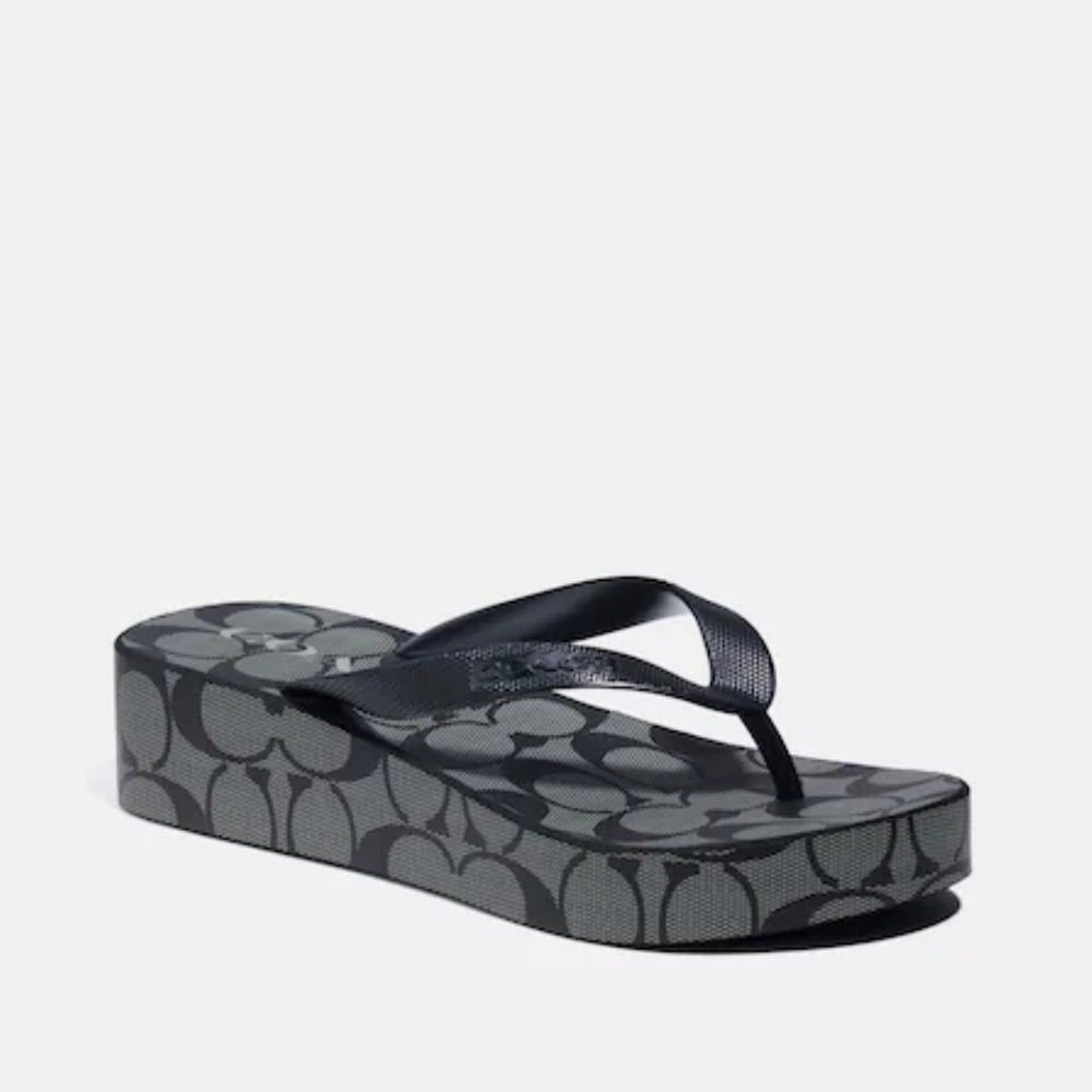Coach flip-flops size 8 BRAND NEW!